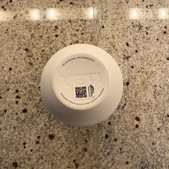 New yeti wine tumbler - Picture 4 of 4